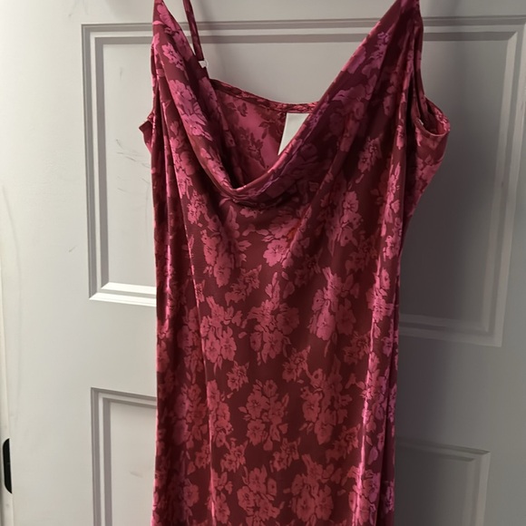 Stunning dress , fits beautifully - Picture 2 of 2